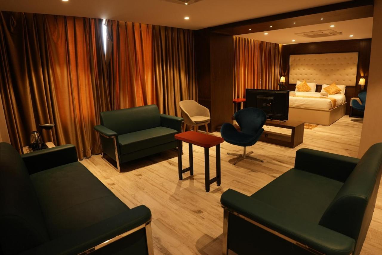 Hotel Ocean Vista Bay ヴィシャーカパトナム エクステリア 写真