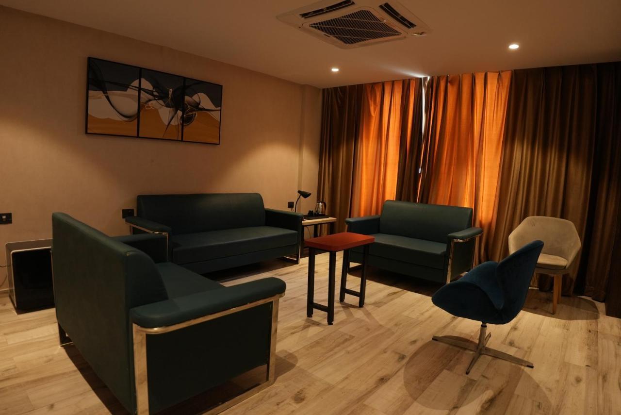 Hotel Ocean Vista Bay ヴィシャーカパトナム エクステリア 写真